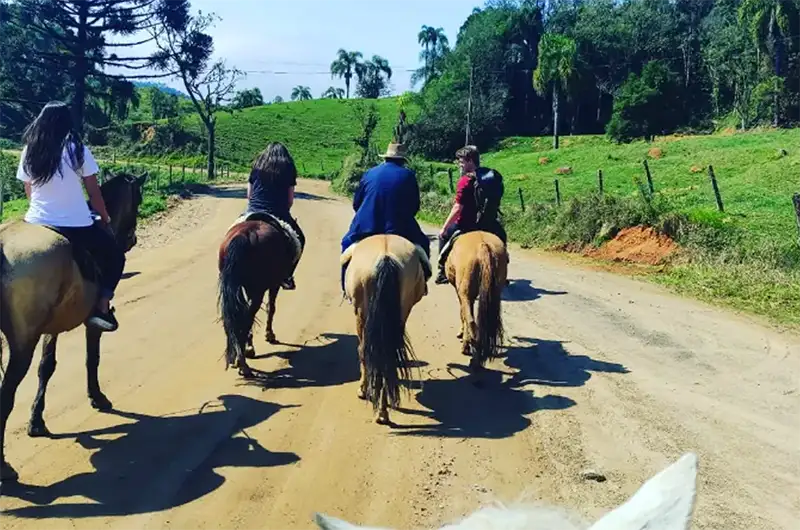 Passeio à Cavalo