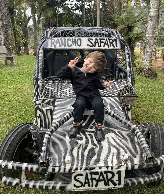 Família aproveitando o Rancho Safari em Rio dos Cedros