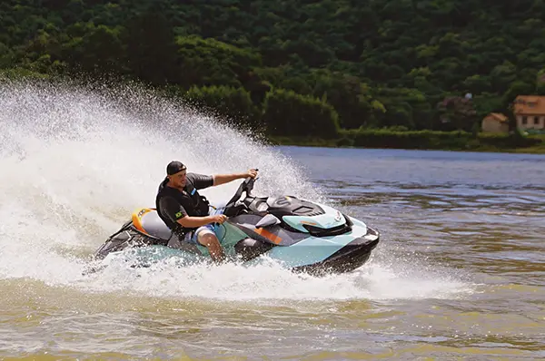 Quadriciclo, lancha e jet ski